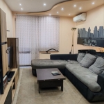 Дава се под наем Двустаен апартамент в Варна, Център - 75 кв.м за 548.25 € - Снимка #1