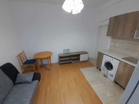 Дава се под наем Двустаен апартамент в София, Център - 44 кв.м за 458.49 € - Снимка #1