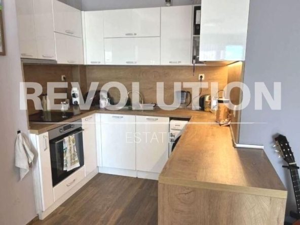 Дава се под наем Двустаен апартамент в Варна, Владислав Варненчик - 68 кв.м за 425 € - Снимка #1