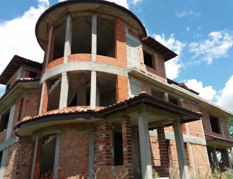 Къща в с. Белащица, Област Пловдив - 360 кв.м за 524 €/кв.м - Снимка #1