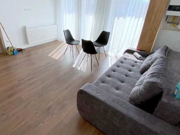 Дава се под наем Едностаен апартамент в Бургас, Възраждане - 35 кв.м за 178.5 € - Снимка #1