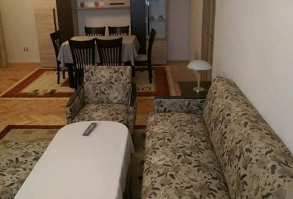 Дава се под наем Четиристаен апартамент в София, Център - 110 кв.м за 700 € - Снимка #1