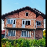 Къща в с. Торос, Област Ловеч - 30000 кв.м за 1 €/кв.м - Снимка #1