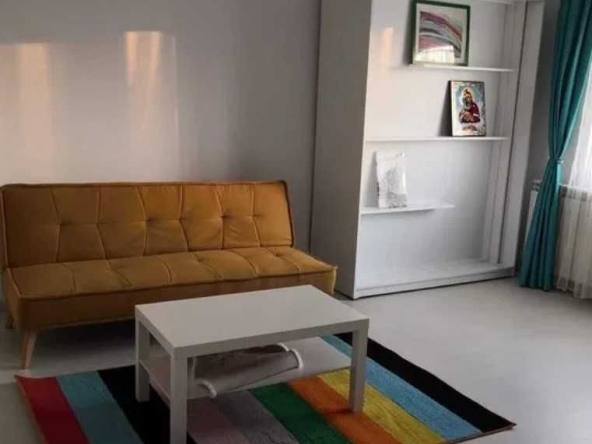 Дава се под наем Двустаен апартамент в Пловдив, Южен - 65 кв.м за 255 € - Снимка #1