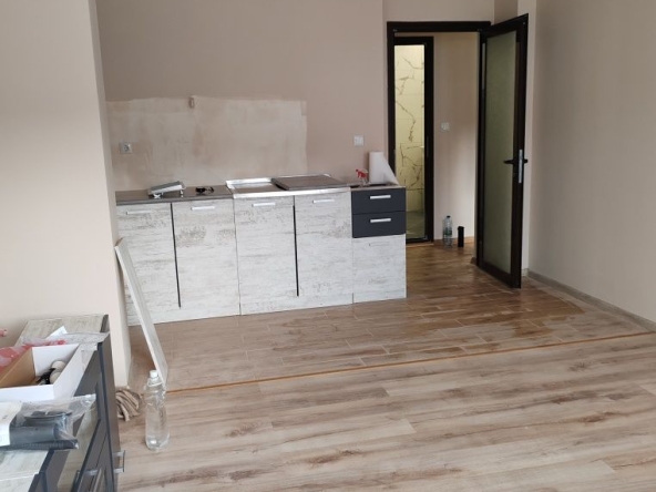 Дава се под наем Двустаен апартамент в Бургас, Изгрев - 66 кв.м за 101741.94 € - Снимка #1