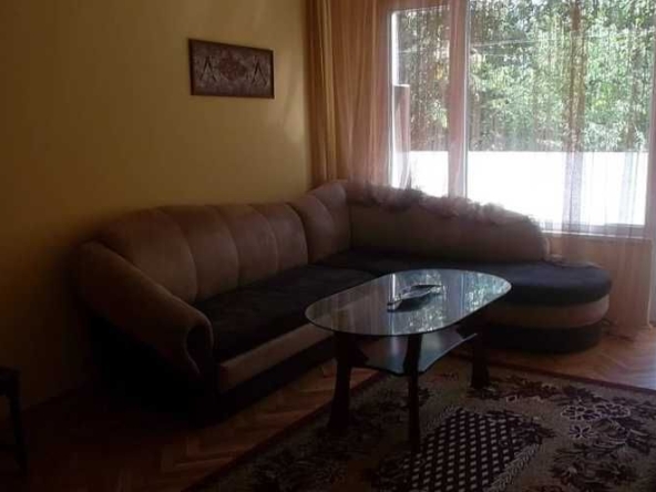 Дава се под наем Двустаен апартамент в Бургас, Лазур - 64 кв.м за 400 € - Снимка #1