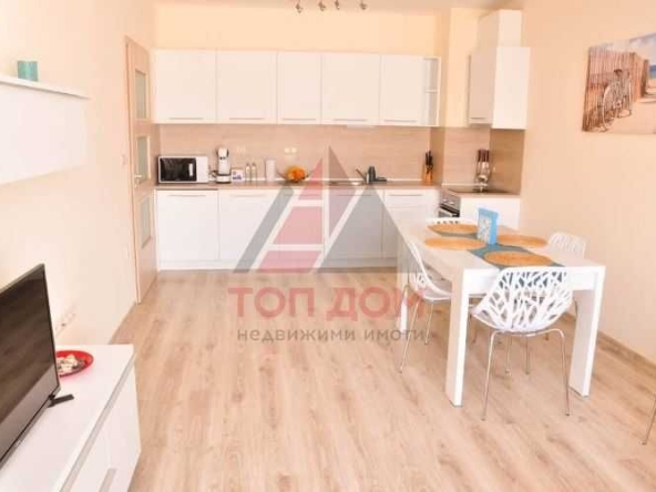 Дава се под наем Двустаен апартамент в Варна, Аспарухово - 65 кв.м за 561 € - Снимка #1