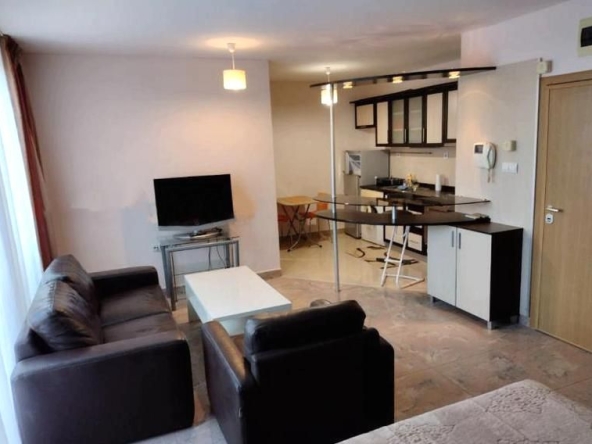 Дава се под наем Едностаен апартамент в Пловдив, Кършияка - 67 кв.м за 332 € - Снимка #1