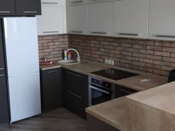 Дава се под наем Двустаен апартамент в Пловдив, Тракия - 55 кв.м за 306 € - Снимка #1