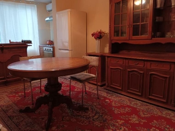 Дава се под наем Тристаен апартамент в София, Надежда 2 - 100 кв.м за 550 € - Снимка #1