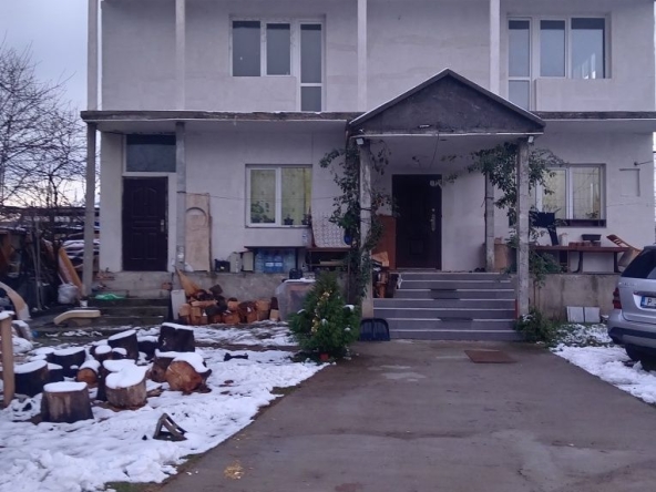 Къща в София, Център - 400 кв.м за 638 €/кв.м - Снимка #1