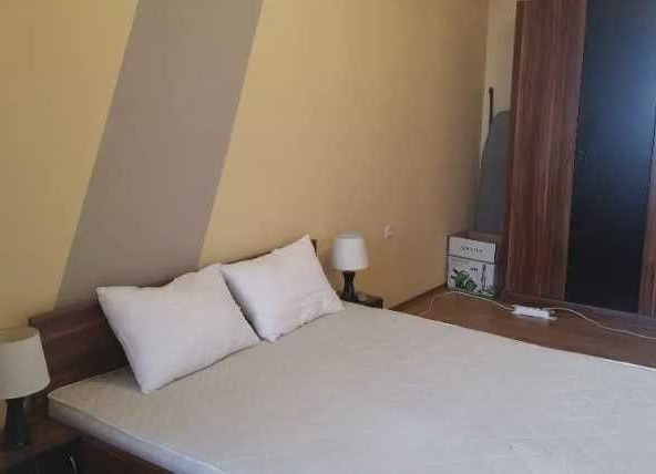 Дава се под наем Тристаен апартамент в София, Хиподрума - 96 кв.м за 448.8 € - Снимка #1