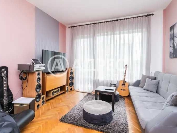 Дава се под наем Тристаен апартамент в Варна, Чайка - 85 кв.м за 548.25 € - Снимка #1