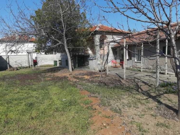 Къща в с. Чешнегирово, Област Пловдив - 120 кв.м за 487 €/кв.м - Снимка #1