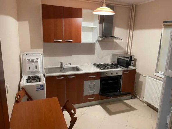 Дава се под наем Тристаен апартамент в Пловдив, Мараша - 95 кв.м за 298.86 € - Снимка #1