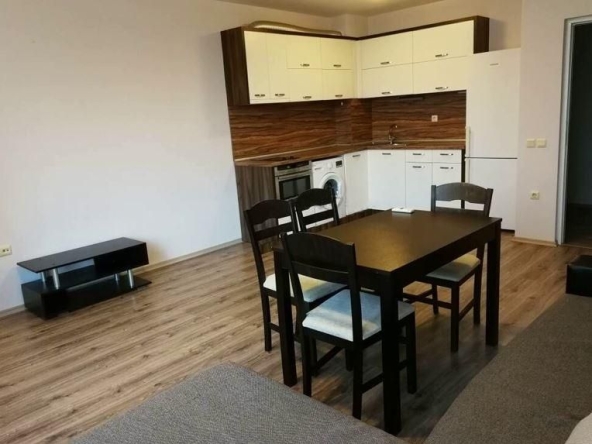Дава се под наем Двустаен апартамент в Бургас, Славейков - 62 кв.м за 510 € - Снимка #1