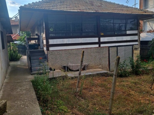 Къща в с. Гецово, Област Разград - 74 кв.м за 965 €/кв.м - Снимка #1