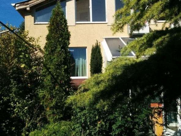 Къща в Шумен, Център - 330 кв.м за 1000 €/кв.м - Снимка #1