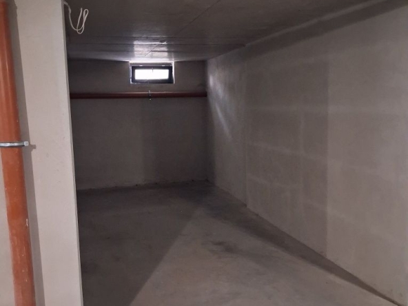 Дава се под наем Гараж / Паркомясто в Асеновград - 22 кв.м за 102 € - Снимка #1