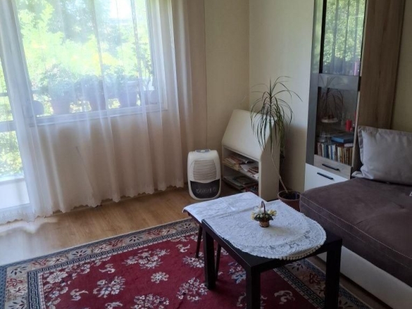 Дава се под наем Двустаен апартамент в София, Студентски град - 80 кв.м за 818 € - Снимка #1