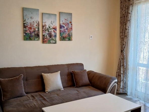 Дава се под наем Двустаен апартамент в Бургас, Възраждане - 70 кв.м за 443.7 € - Снимка #1