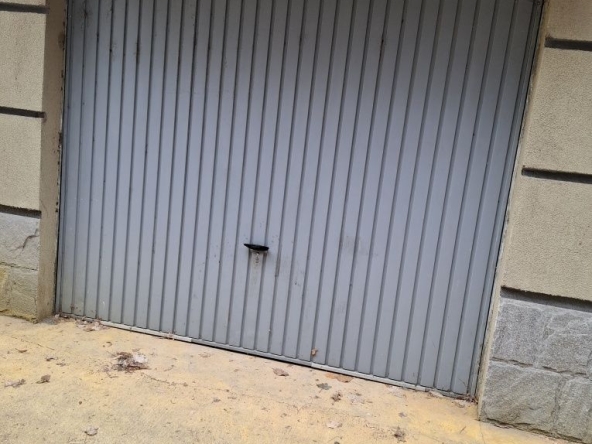 Дава се под наем Гараж / Паркомясто в Пазарджик, Запад - 40 кв.м за 90 € - Снимка #1