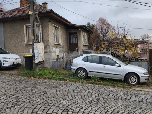 Къща в Перник, Ралица - 92 кв.м за 1087 €/кв.м - Снимка #1