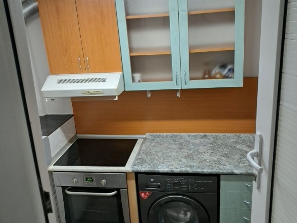 Дава се под наем Етаж от къща в Добрич, Енергоразпределение - 70 кв.м за 255 € - Снимка #1