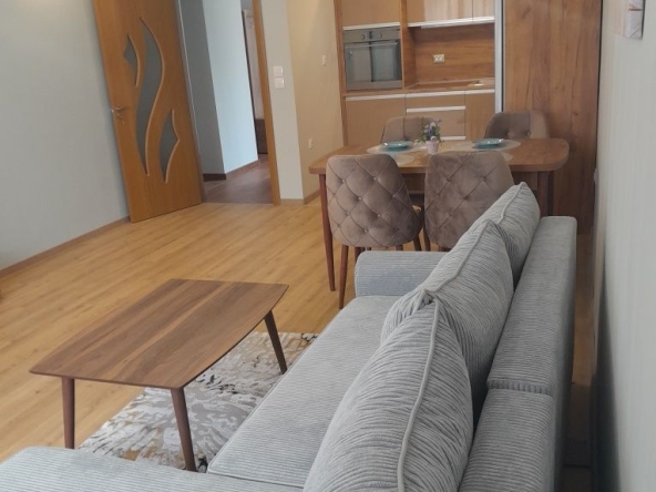 Двустаен апартамент в Варна, Електрон - 90 кв.м за 4 €/кв.м - Снимка #1