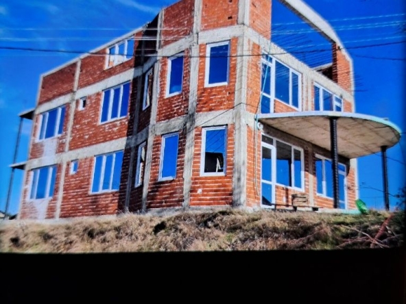 Къща в с. Полянец, Област Кърджали - 300 кв.м за 595 €/кв.м - Снимка #1