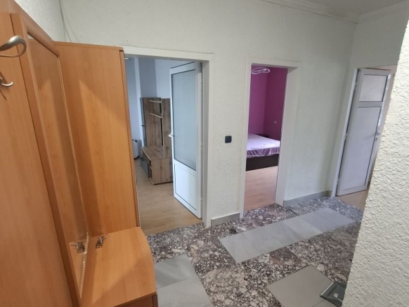Дава се под наем Тристаен апартамент в Стара Загора, Метро - 64 кв.м за 239.19 € - Снимка #1