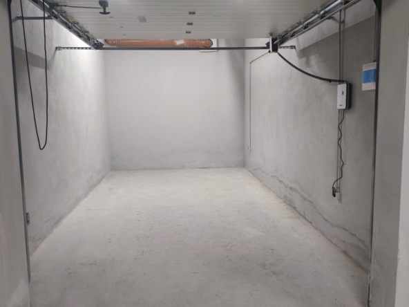 Дава се под наем Гараж / Паркомясто в София, Сердика - 25 кв.м за 159.12 € - Снимка #1