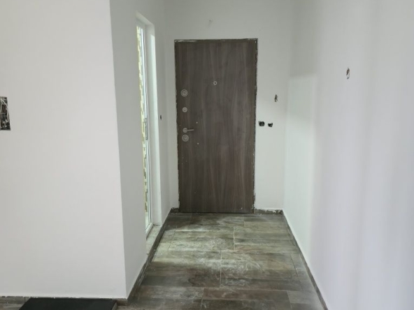 Тристаен апартамент в Стара Загора, Метро - 62 кв.м за 593 €/кв.м - Снимка #1