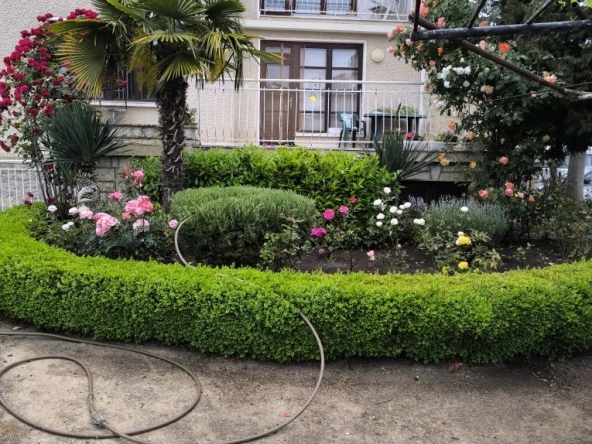 Къща в Свети Влас - 300 кв.м за 714 €/кв.м - Снимка #1