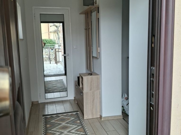 Дава се под наем Етаж от къща в Пловдив, Кючук Париж - 90 кв.м за 498.27 € - Снимка #1