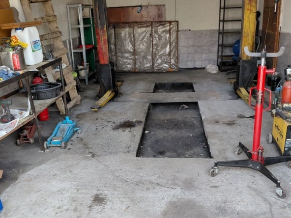 Гараж / Паркомясто в Бургас, Братя Миладинови - 30 кв.м за 6 €/кв.м - Снимка #1