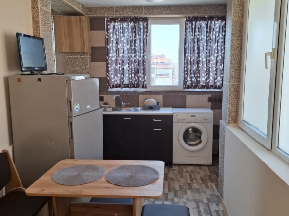 Дава се под наем Двустаен апартамент в Поморие - 40 кв.м за 348.84 € - Снимка #1