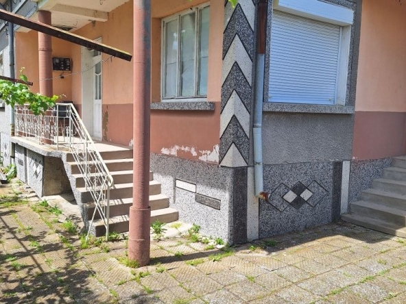 Къща в с. Ковачево, Област Стара Загора - 100 кв.м за 146 €/кв.м - Снимка #1