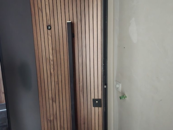 Двустаен апартамент в София, Банишора - 71 кв.м за 1078 €/кв.м - Снимка #1