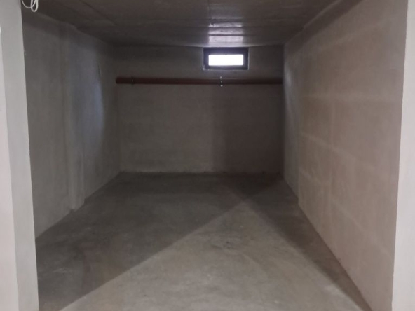 Дава се под наем Гараж / Паркомясто в Асеновград - 21 кв.м за 76.5 € - Снимка #1