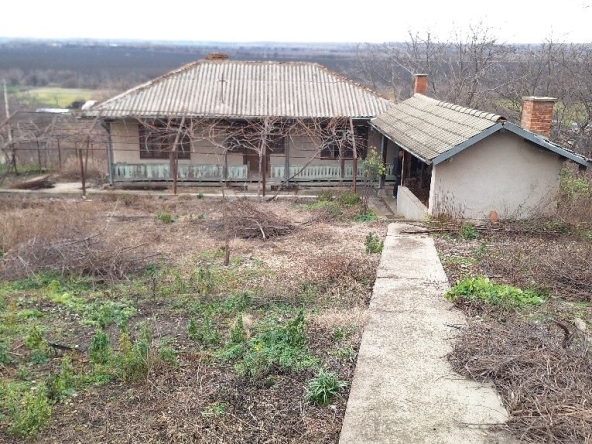 Къща в с. Айдемир, Област Силистра - 1110 кв.м за 24 €/кв.м - Снимка #1