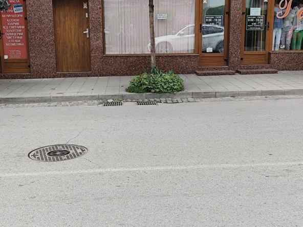 Дава се под наем Магазин в Панагюрище - 25 кв.м за 193.8 € - Снимка #1