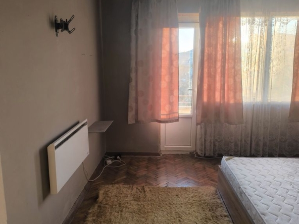 Тристаен апартамент в Гурково - 74 кв.м за 379 €/кв.м - Снимка #1