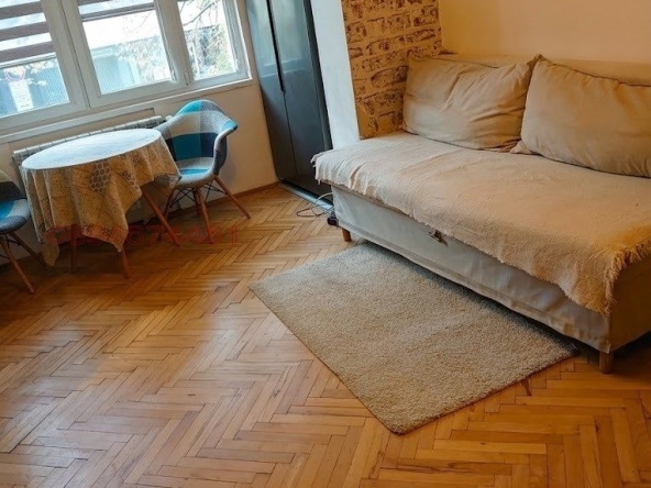 Дава се под наем Тристаен апартамент в София, Изток - 70 кв.м за 717.06 € - Снимка #1