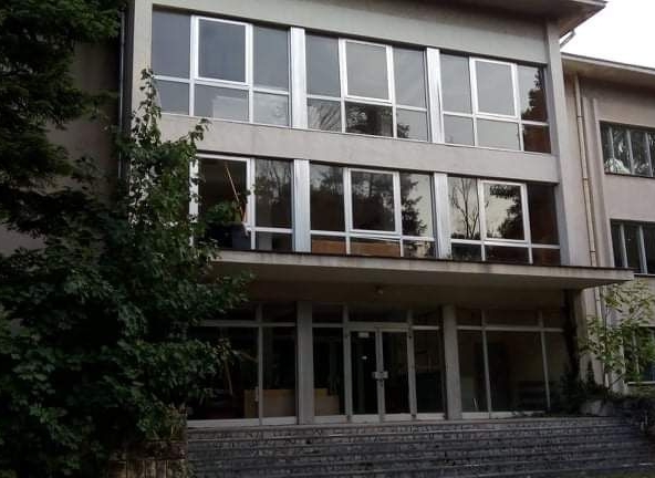 Къща в Сопот - 2700 кв.м за 112 €/кв.м - Снимка #1