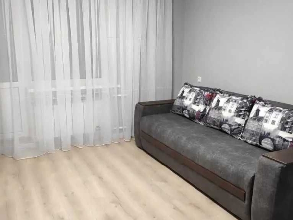 Дава се под наем Двустаен апартамент в София, Център - 55 кв.м за 387.6 € - Снимка #1