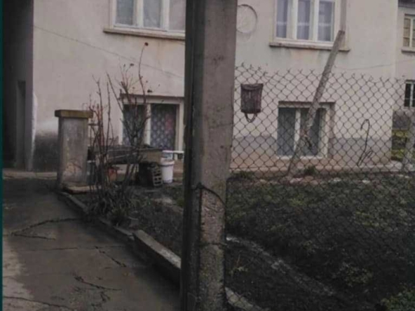 Къща в Севлиево - 100 кв.м за 102 €/кв.м - Снимка #1