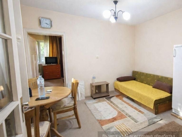 Дава се под наем Етаж от къща в Варна, Зимно кино Тракия - 50 кв.м за 398.82 € - Снимка #1