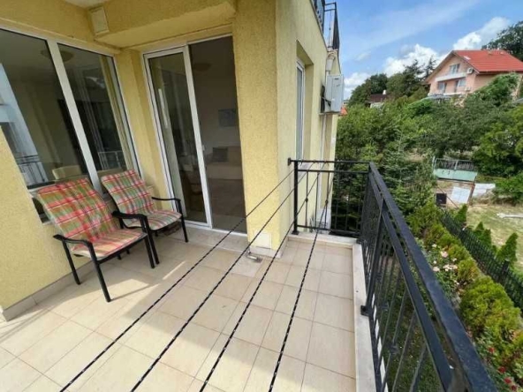 Многостаен апартамент в к.к. Св.Св. Константин и Елена - 125 кв.м за 1840 €/кв.м - Снимка #1