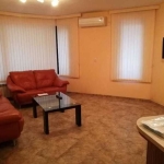 Дава се под наем Двустаен апартамент в Пловдив, Младежки Хълм - 50 кв.м за 300 € - Снимка #1